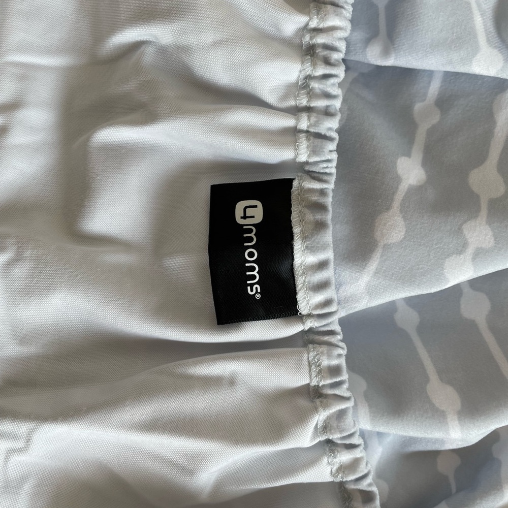 4moms breeze waterproof bassinet sheet - Picture 4 of 4